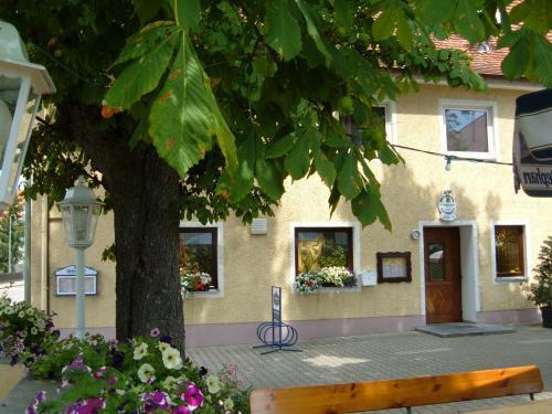 Assos Hotel Asbach-Bäumenheim Exteriör bild